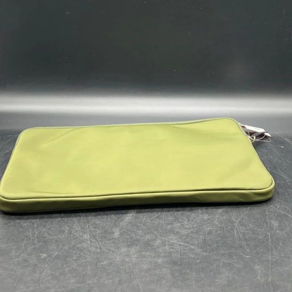 NWT Kate Spade Dawn Universal Laptop Sleeve Sapling